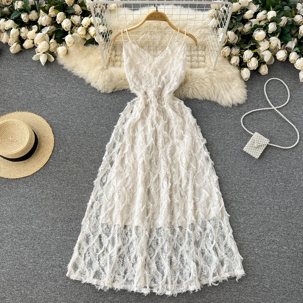 

French retro summer vacation style design sense niche suspender dress women's bag hip folds floral mesh chic chiffon skirt