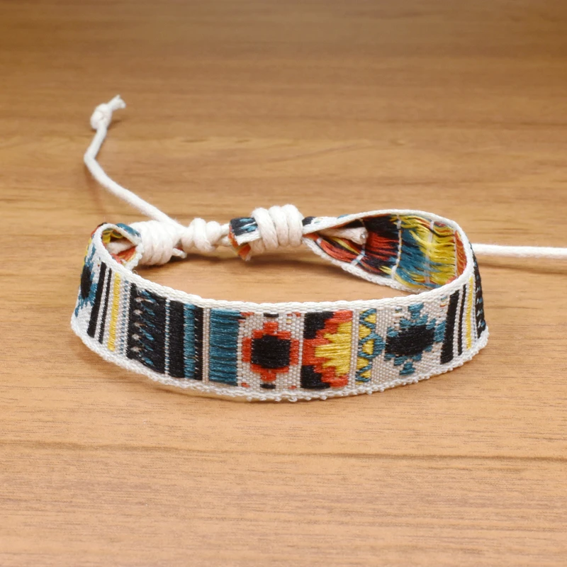 Женский винтажный плетеный браслет с цветами в богемном стиле |