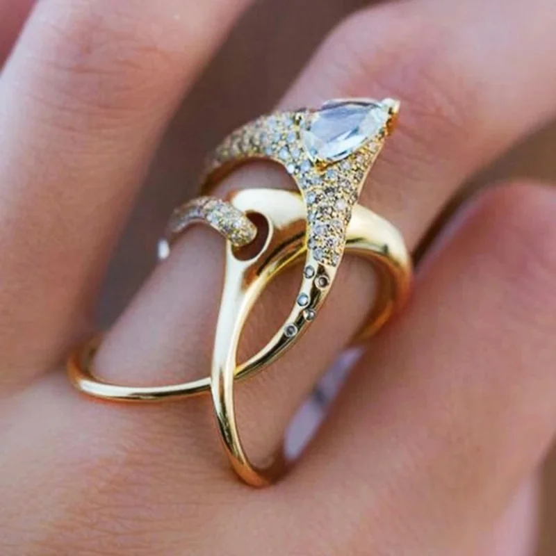 

Luxury Rings for Women Irregular Ring Cool Accessories Gold Color Twist Winding Women Ring Party Gifts Jewelry Personality Rings