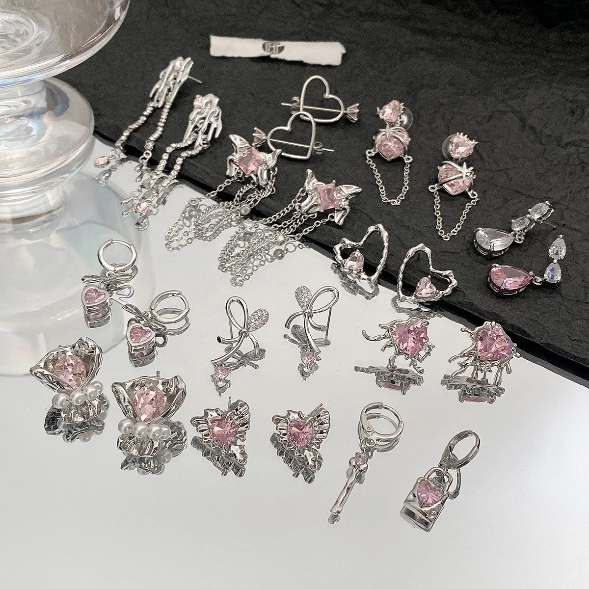 

1Pair Copper Alloy Pink Zircon Heart Key Lock Irregular Tassel Stud Earrings Jewelry For Women Fashion Personality Wholesale