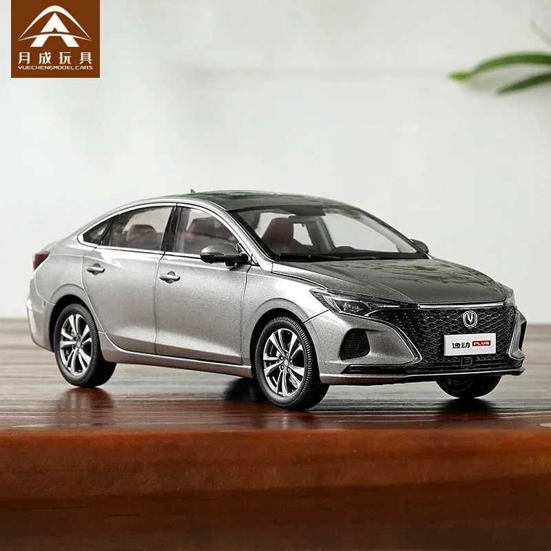 

1: 18 EADO PLUS 2020 Changan Automobile Simulation Alloy Car Model Gift Adult Desktop Decoration Car Decoration
