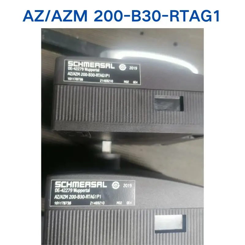 Фото 95% новый для предохранительного выключателя SCHMERSAL AZ/AZM 200-B30-RTAG1 №1