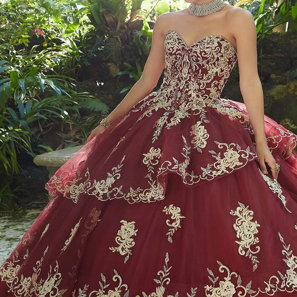 Платье на 15 лет "Корица-Роза" на заказ, бальное платье с сердечком, юбка из фатина с кружевными аппликациями и каскадными ярусами на Sweet 16.