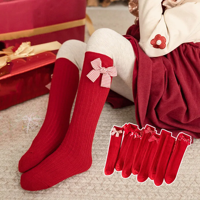 

2 пары/Лот, носки до колена с красным бантом для детей, Рождественские Длинные носки для девочек, хлопковые мягкие теплые осенне-зимние, това...