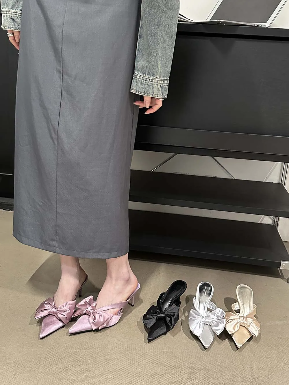 Женские шлепанцы с острым носком летние уличные мюли на тонком высоком каблуке