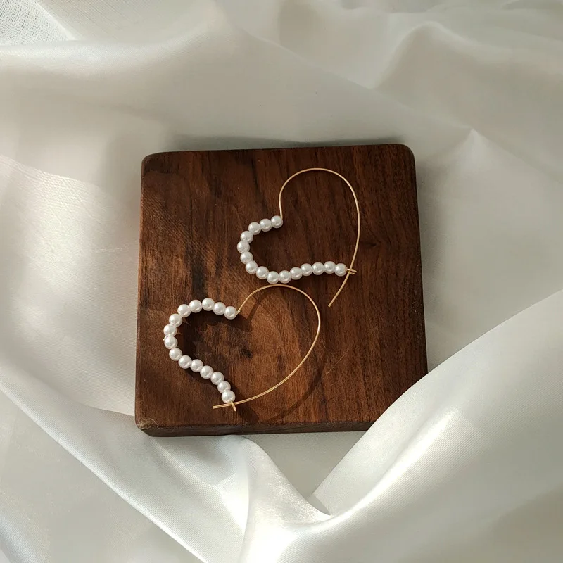 

Renya Trendy Wrapped Heart Hoop Earring Handmade Half Part Pearl Beads Drop Earring for Women Girls Romantic Jewelry Accessories