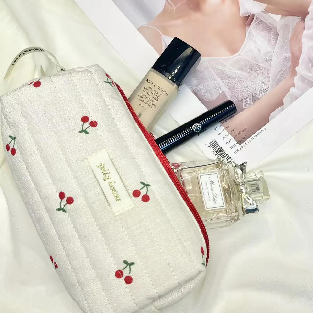 Косметичка на заказ персонализированная вышивка имени косметичка подарок день