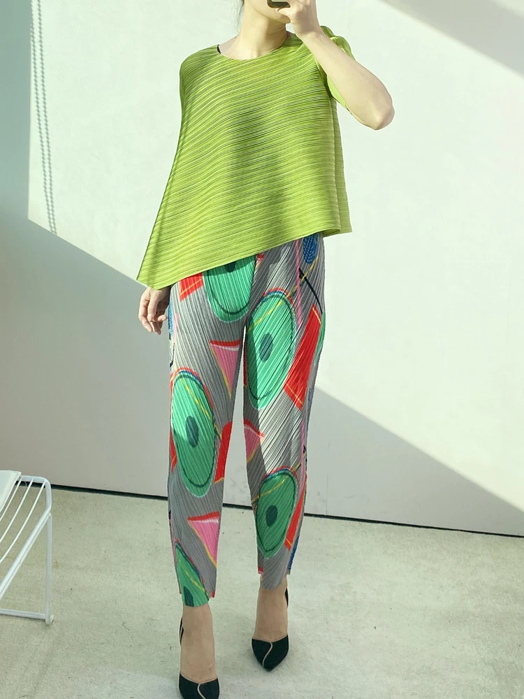 

Брюки-карандаш женские плиссированные с принтом, демисезонные