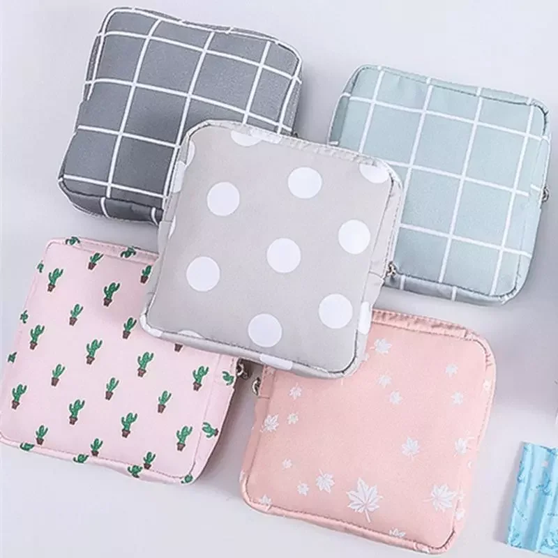 

2022New Fashion Girls Small Cosmetic Bag Travel Mini Sanitary Napkin Storage Bag Coin Money Card Lipstick Organizer Pouch Wallet