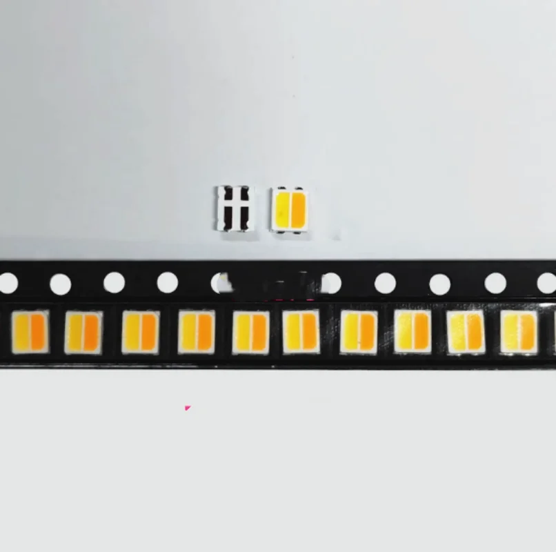 

Двухцветная световая лента UM Electronics 0,4 Вт
