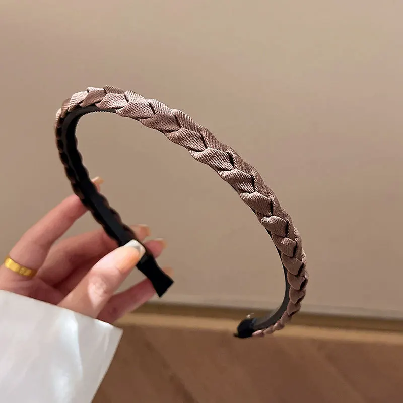 Рисунок 4 - Обруч для волос Плетеный женский