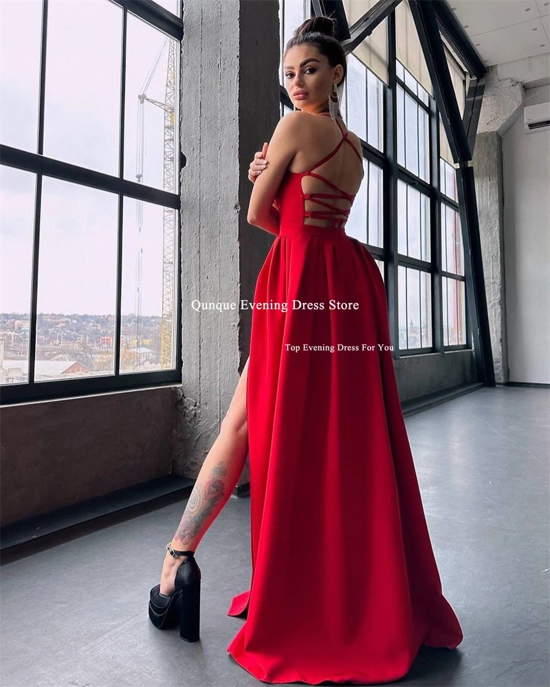 Женское вечернее платье с разрезом Qunque голубое атласное из искусственной кожи