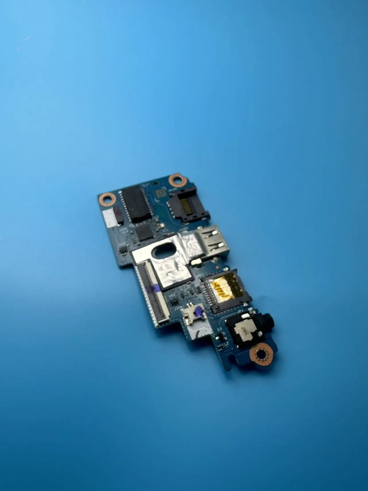Фото Плата USB для Acer Predator 2024 PHN16-72, аудиопорт, N23C1, функциональная №4