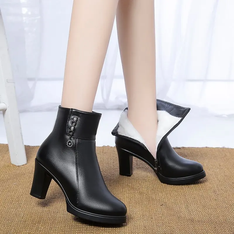 

2022 Winter Shoes Warm Women Ankle Boots Black High Heels Dress Shoes Metal Largeh Booties Zip Chunky Heels botas mujer 8647C