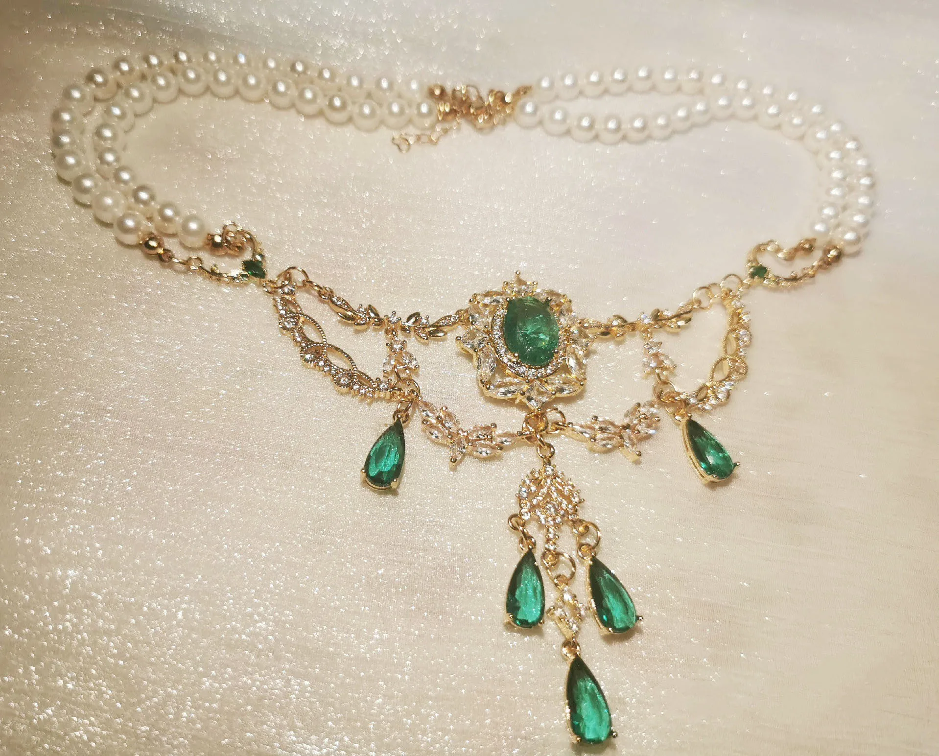 Женское украшение великолепное жемчужное ожерелье из зеленого циркония