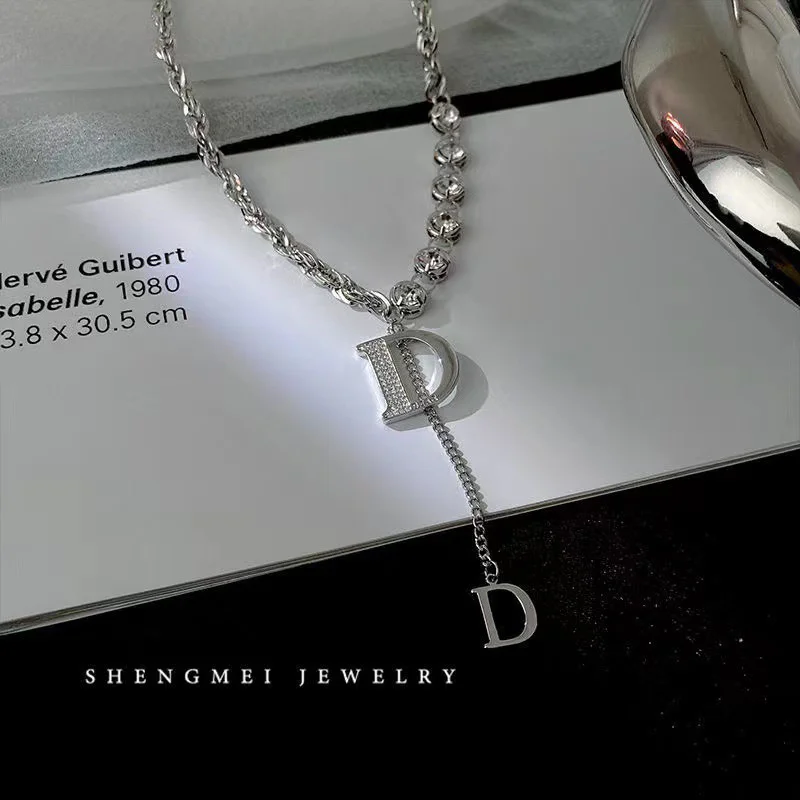 

Luxury Designer Zircon D Letter Pendant Long Necklace Chain Fashion Jewelry For Woman Girls Party Gift Choker