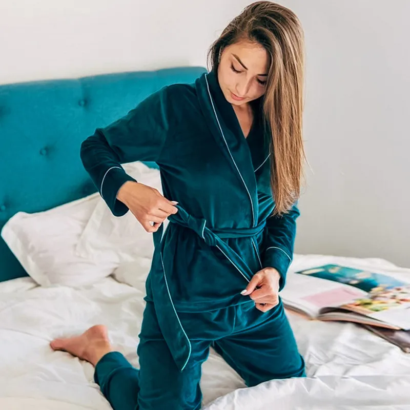 

European Autumn Winter Comfortable Pajamas Set Spring Long Sleeve Sleepwear Women Plus Velvet Thermal Ladies Home Clothes