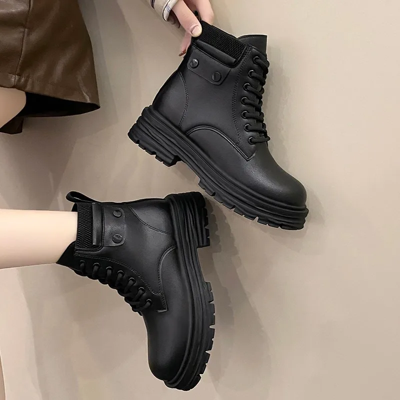 2022 Designer Thick Sole 2022 Winter Fashion Casual Martin Shoes Short Plush Comfortable Women's Thick Sole Shoes