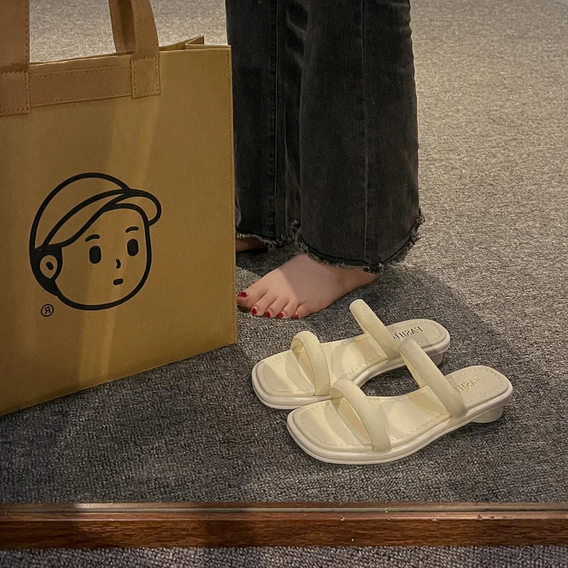 

Shoes Summer Clogs Woman Ladies' Slippers Med Square heel Pantofle Beach Block 2023 Slides Rubber Rome PU Hoof Heels Scandals