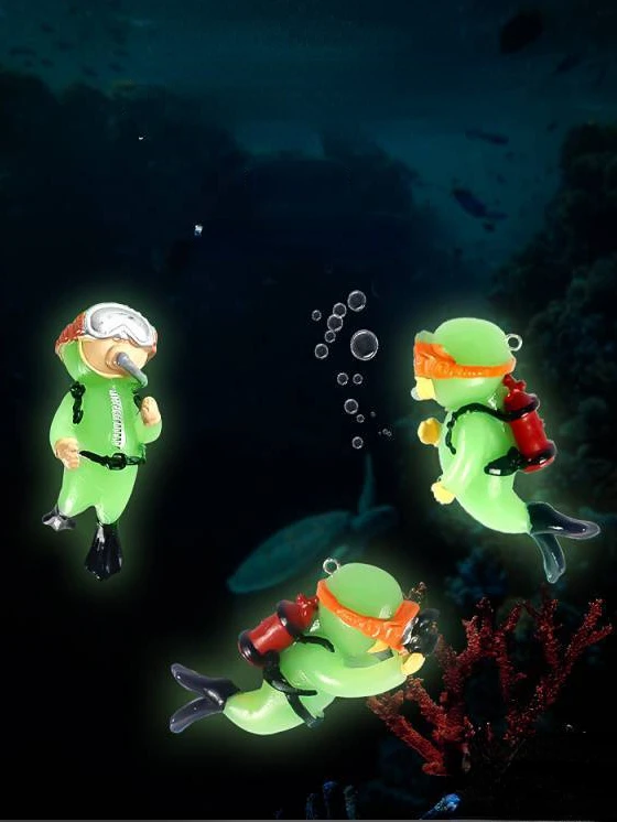

Mini Diver Fishs Tank Aquarium Accessories Simulated Floating Frogman for Aquarium Ornaments Fish Tank Decoration Figurine Toys