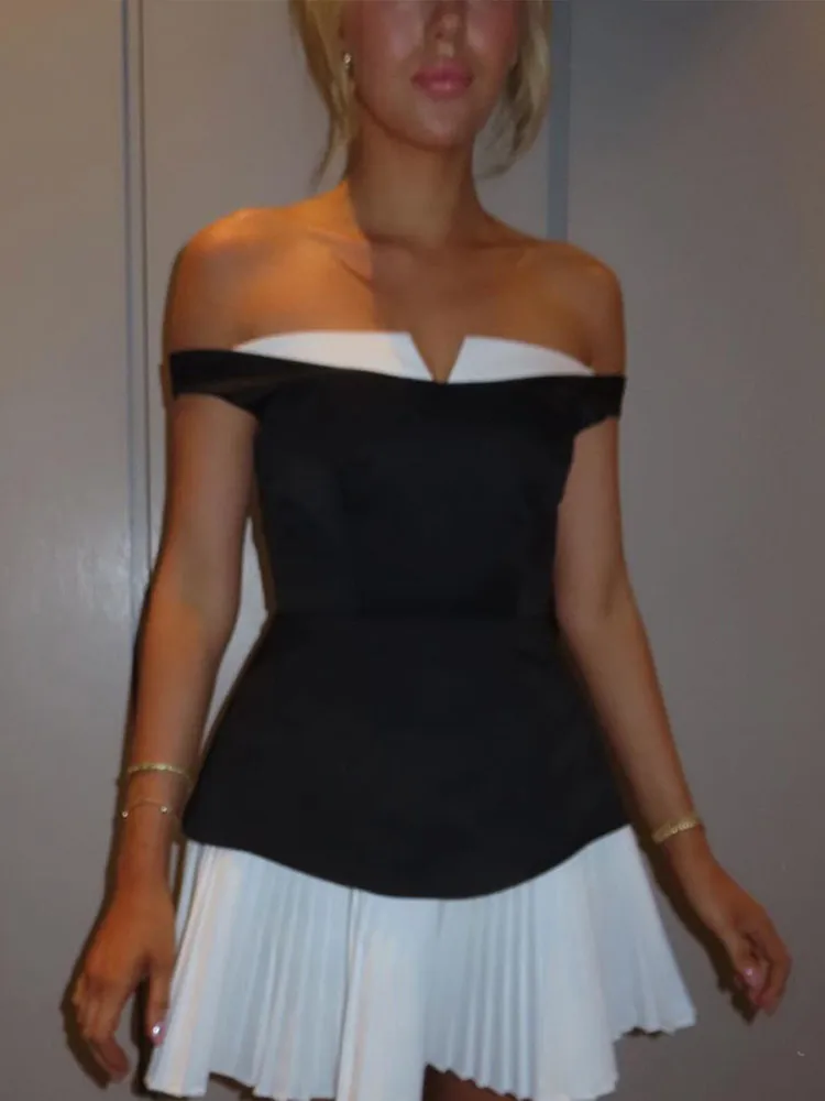 Шикарное женское мини-платье контрастного плиссированного подола в стиле