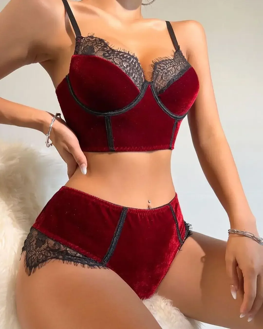 Женское нижнее белье бархатное Fantasy бесшовный интимный комплект кружевные