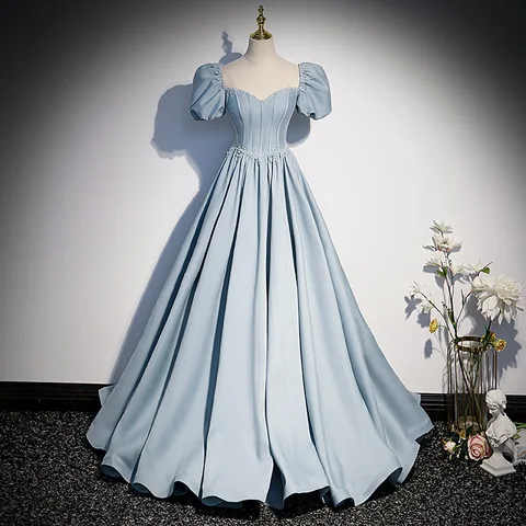 Quinceanera Dress Elegant Corset Ball Gown Satin Prom Dresses Short Puffy Sleeves Evening Gown Quinceanera Gowns Formal Dresses