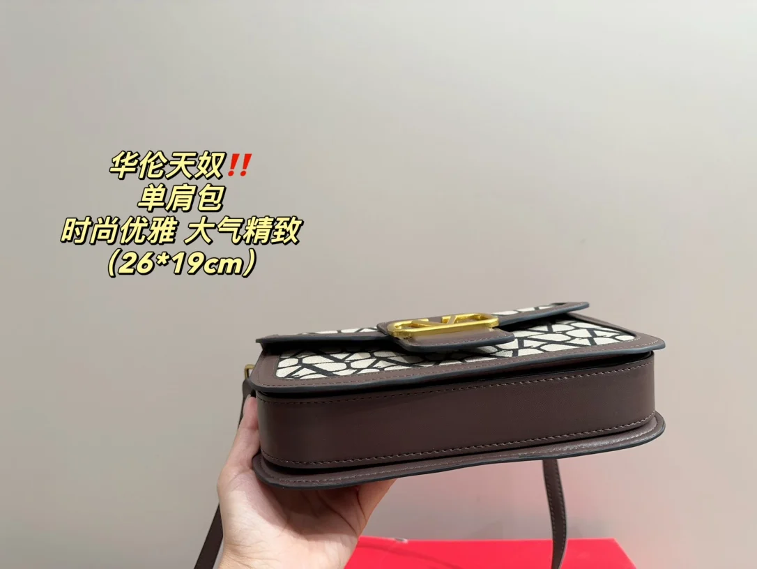 Сумки на плечо Valentino Совершенно новая роскошная износостойкая прочная сумка