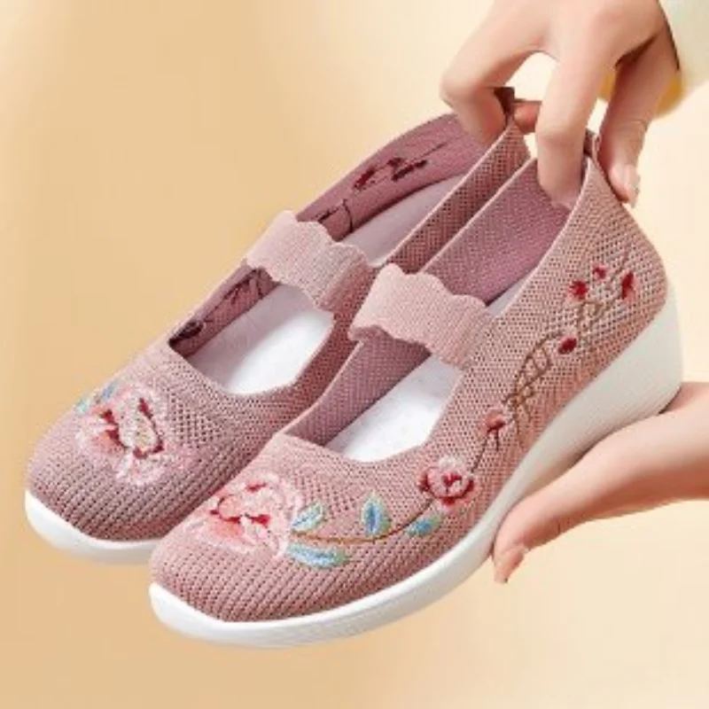 

Women's Soft Embroider Flats Summer Breathable Knitted Platform Sneakers Woman Chinese Style Flowers Casual Shoes Plus Size 43