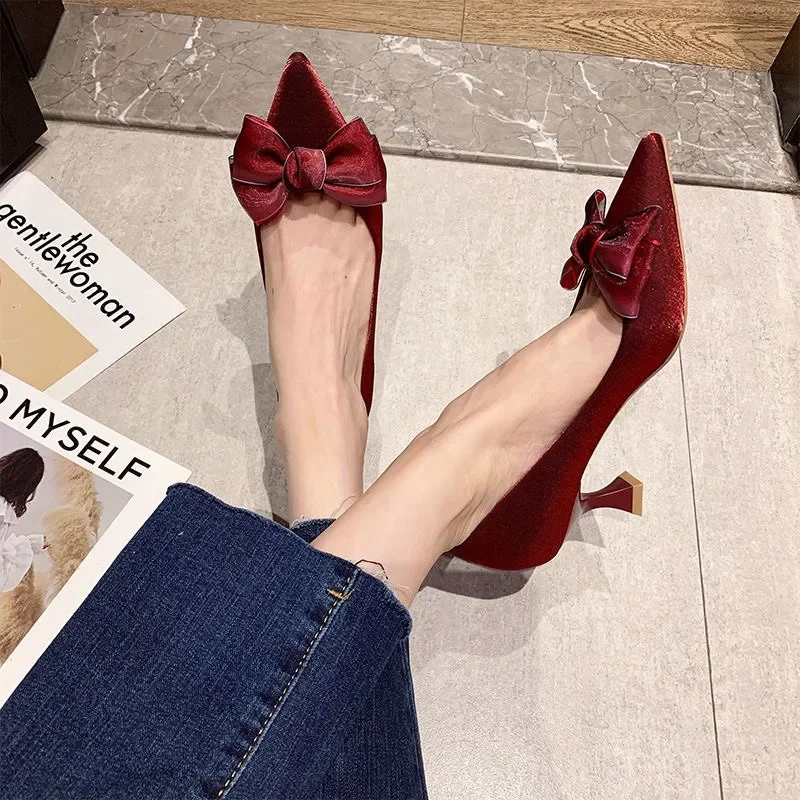 Женские милые желтые высококачественные туфли на шпильке с бантом крутые черные