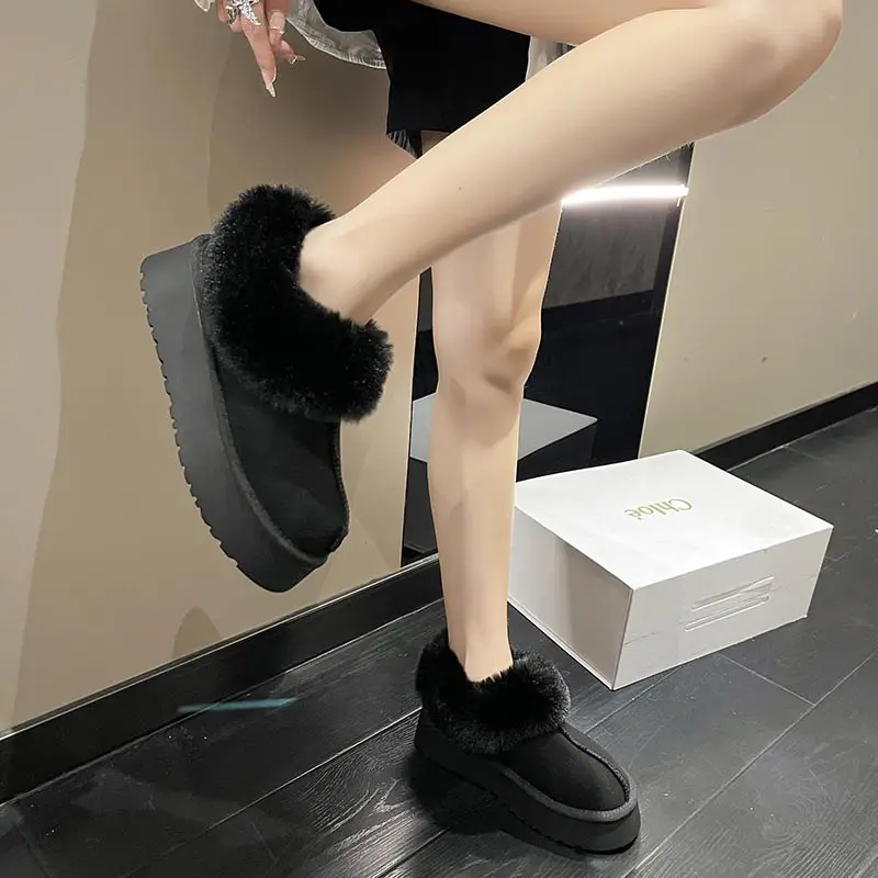 

Женские спортивные кроссовки на высокой подошве и низком каблуке