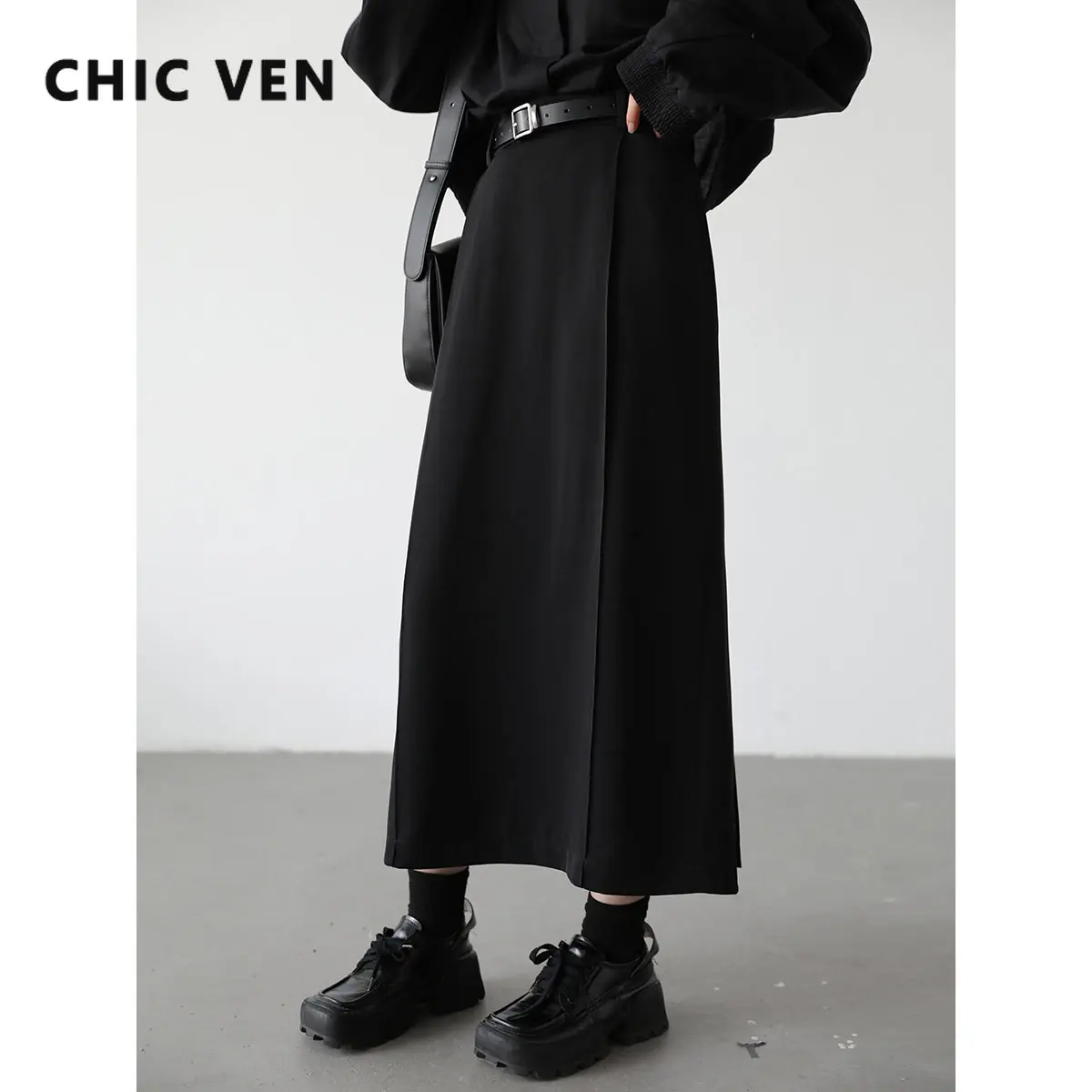 

CHIC VEN Women's Skirts Loose High Waist Pleated Straight Tube Skirt Slit Black Female Clothes Office Lady Autumn Winter 2022