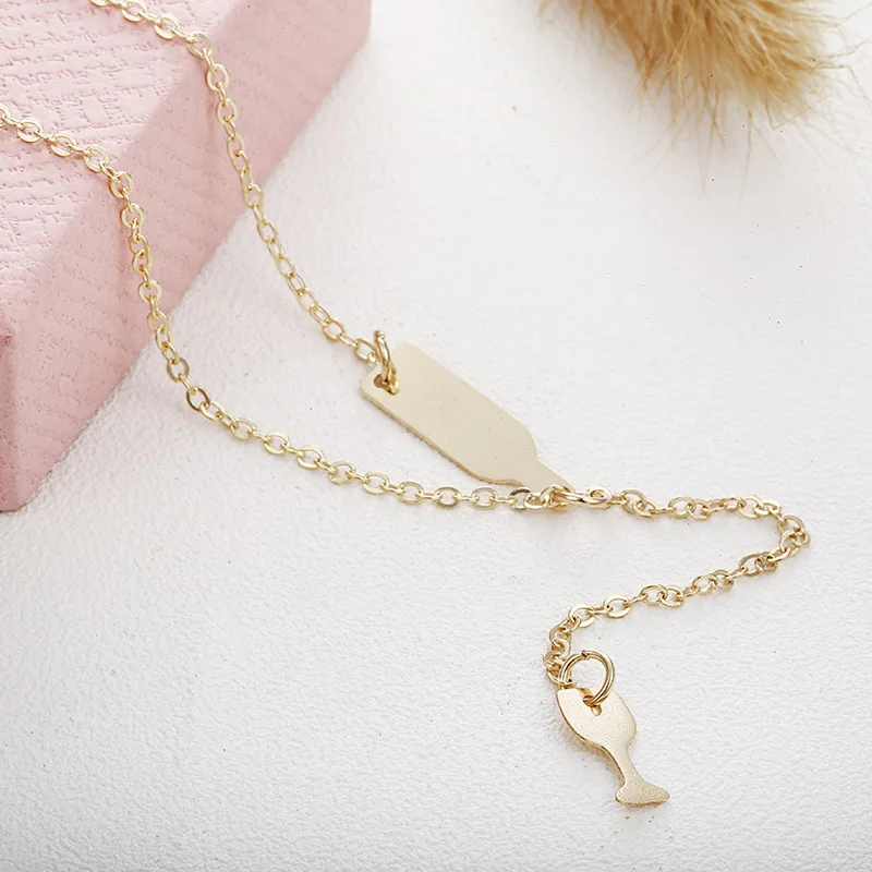 Бутылка для вина на цепочке для женщин из модного металла с простым Y-образным ожерельем.