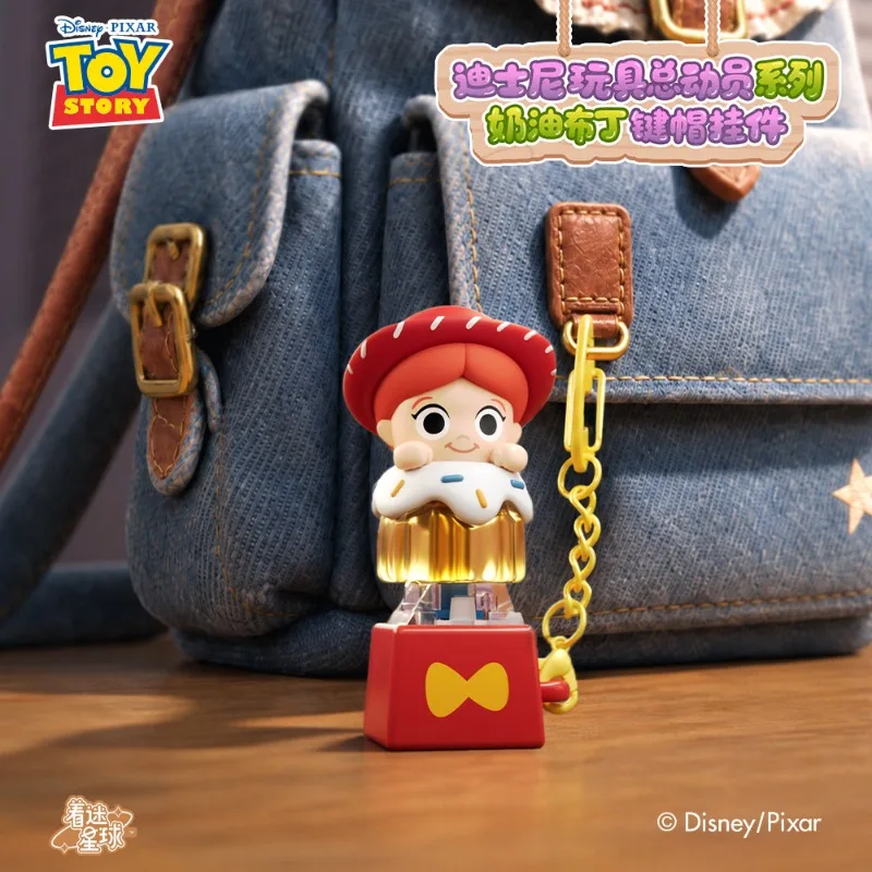 Фото В наличии: Брелок-кейкап Disney Pixar Toy Story, мультяшный аниме-аксессуар, подвеска для сумки с персонажами Вуди, Баззом Лайтером, Инопланетянином, Рексом №5