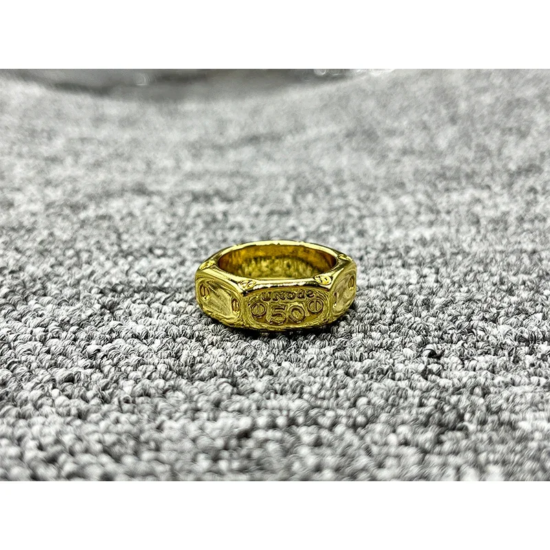 Кольцо с шестигранным шармом из 92514 каратного золота