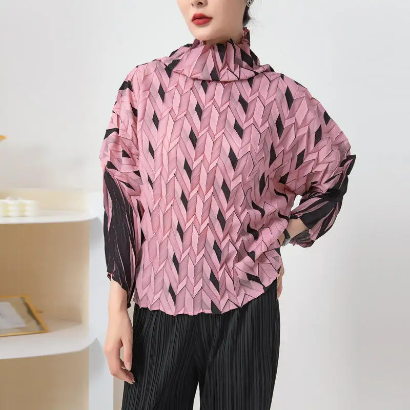 

Pleated top New 2022 loose large size fashion temperament top