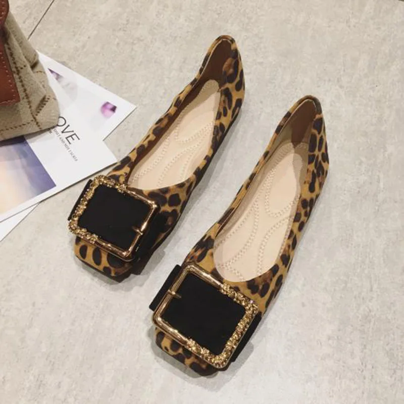 Women Shoes Leopard   Flats Casual Slip-on Boat  Woman Footwear Elegant Ladies  Metal Design Luxury