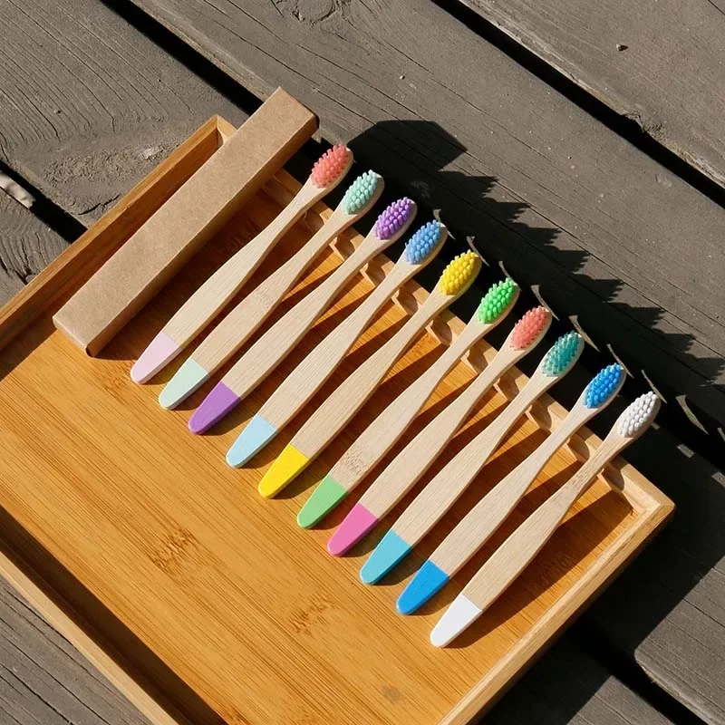 Зубная щетка детская из бамбука с мягкой щетиной и натуральной деревянной ручкой