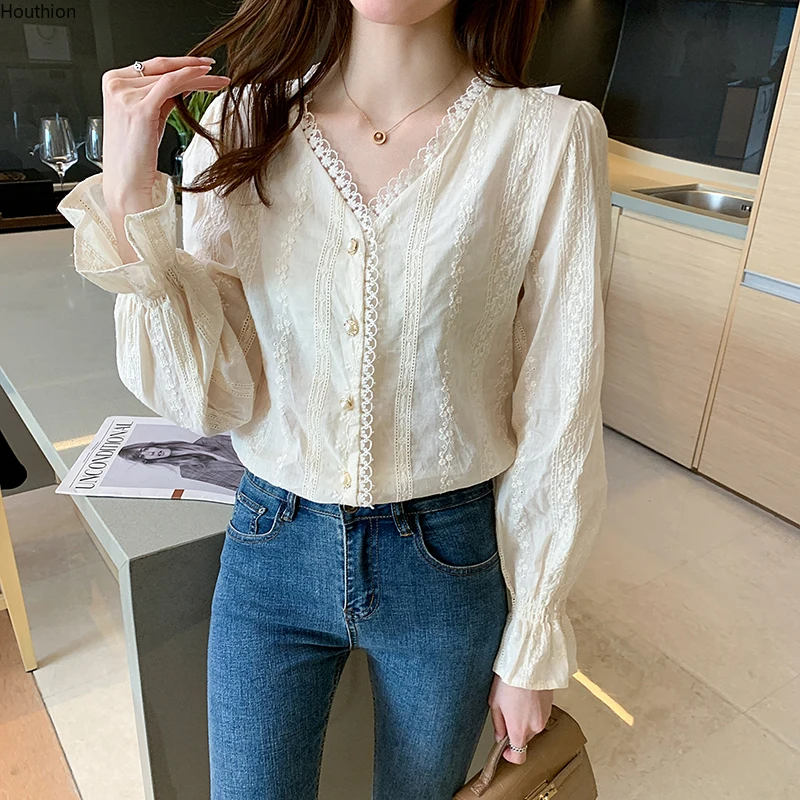 

New Long-sleeved Blouse V-neck Korean Stitching Embroidery Leisure Tops Casual Spring Summer Korean Style Female Clothing