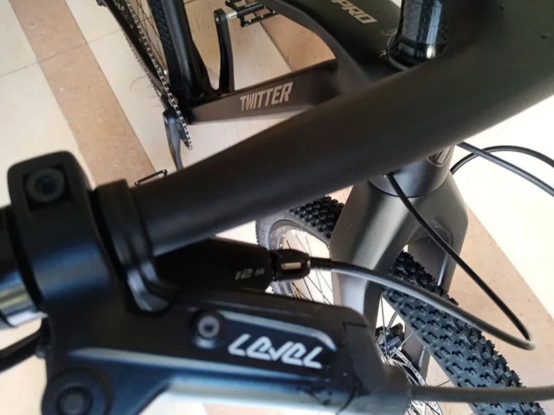 Фото Карбоновые горные велосипеды Warrior 27,5 29er DEORE M6100-12S XC AM MTB Велосипед MT200 Гидравлический дисковый тормоз Полностью карбоновая рама Вилка №5