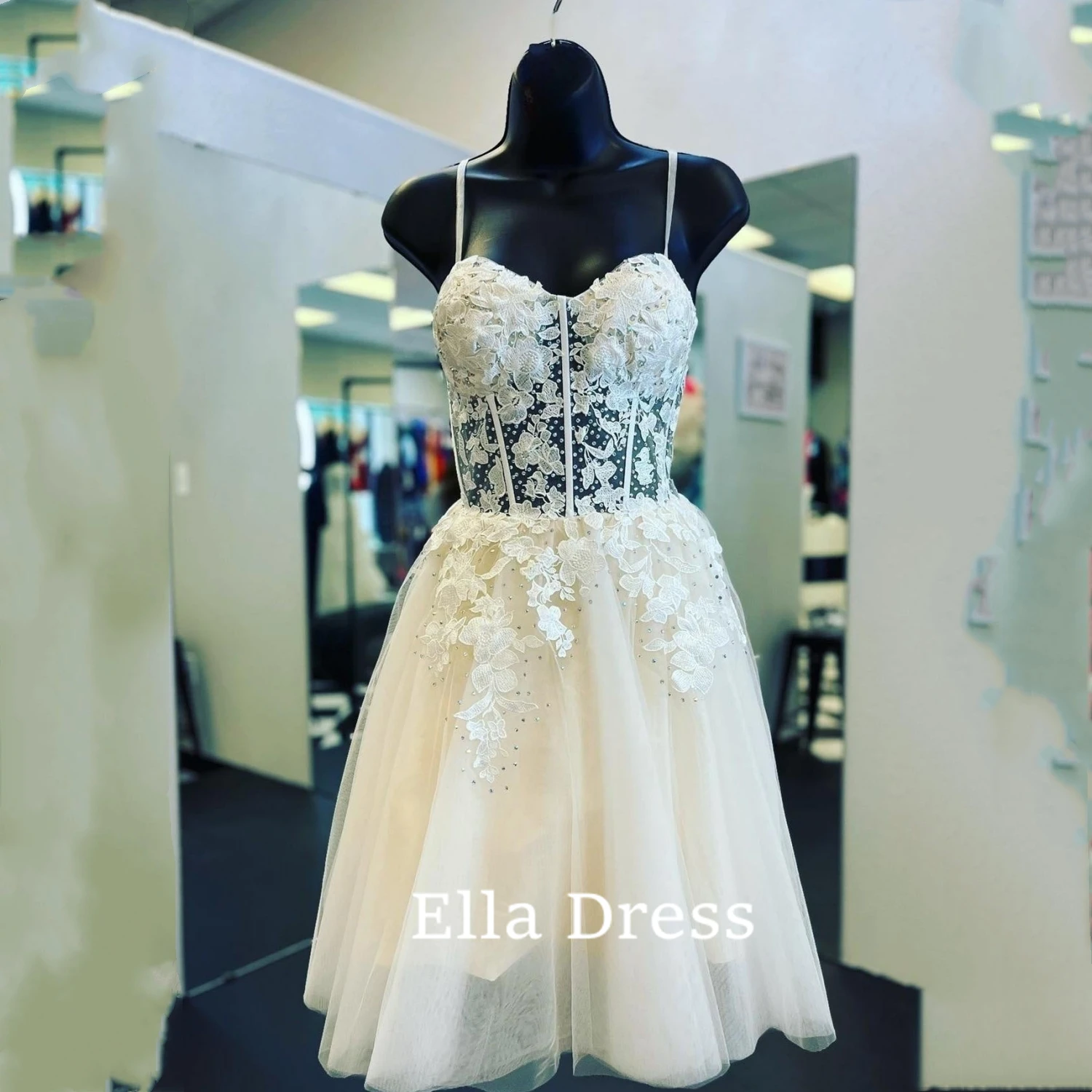 

Ella Ivory Strap A-Line Appliqué Beaded Homecoming Dress Prom Evening Gown Long Dresses for Wedding Party Dresses Woman Formal