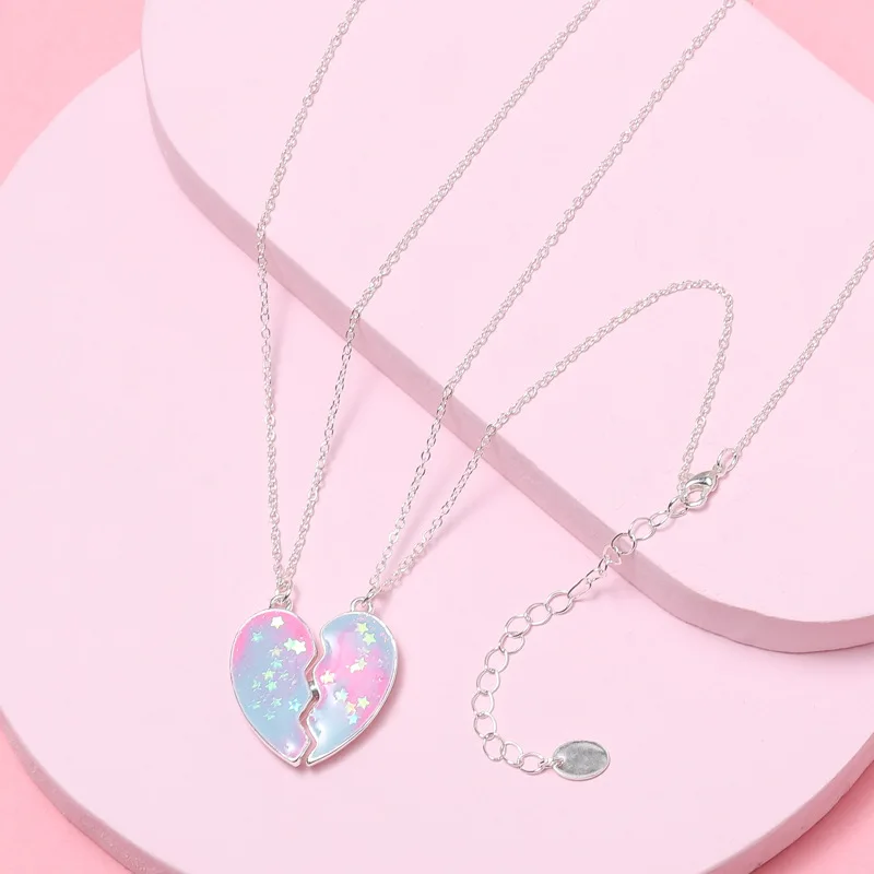 

2Pcs/Set New Gradient Color Heart-shaped Stitching Pendant Chain Lovely BFF Friendship Necklace for Friend Gift