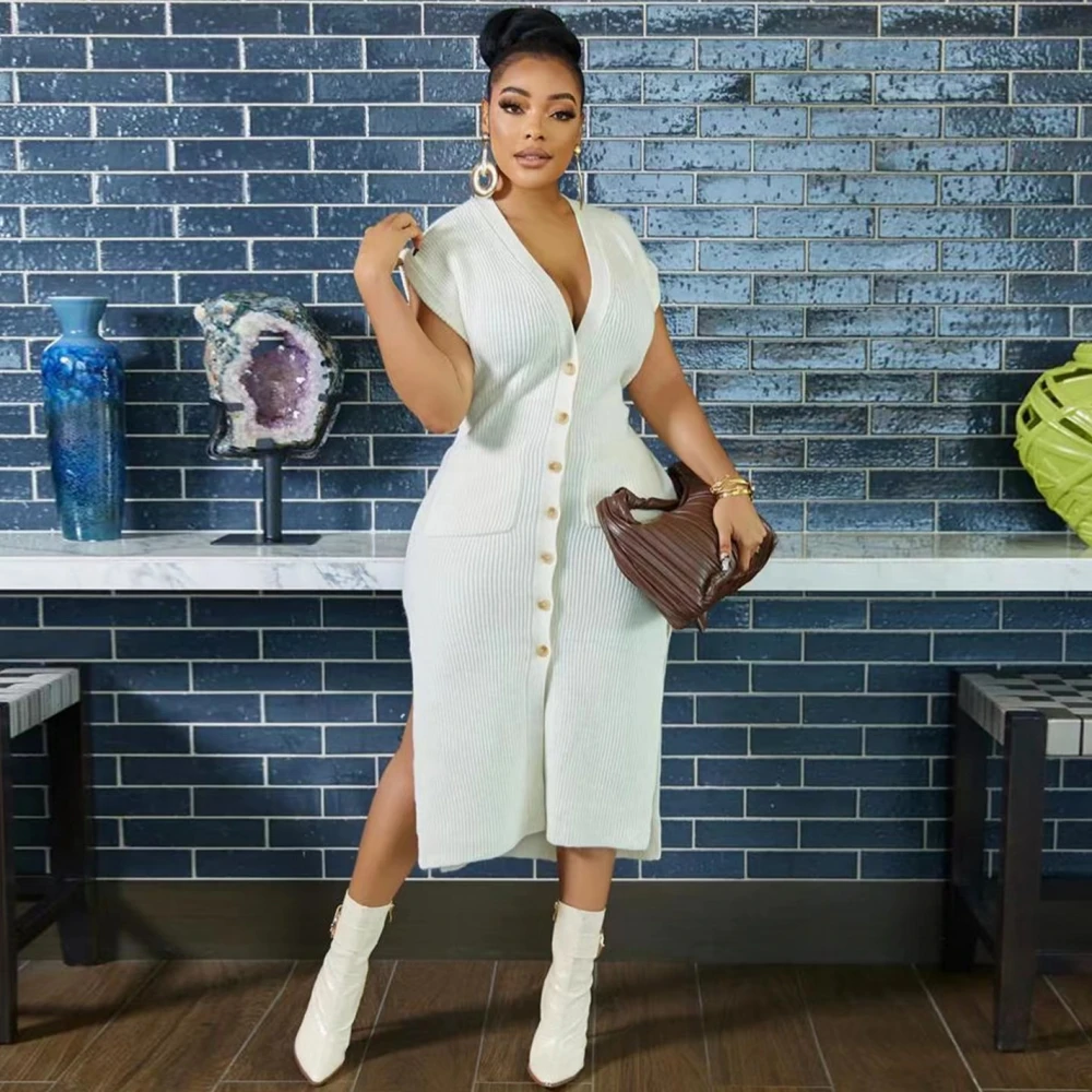 

Женское длинное трикотажное платье-свитер с V-образным вырезом