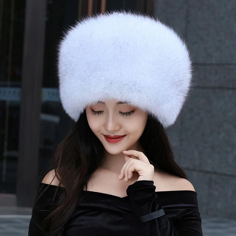 Меховые шапки из «Иронии судьбы» — самые модные головные уборы зимы
