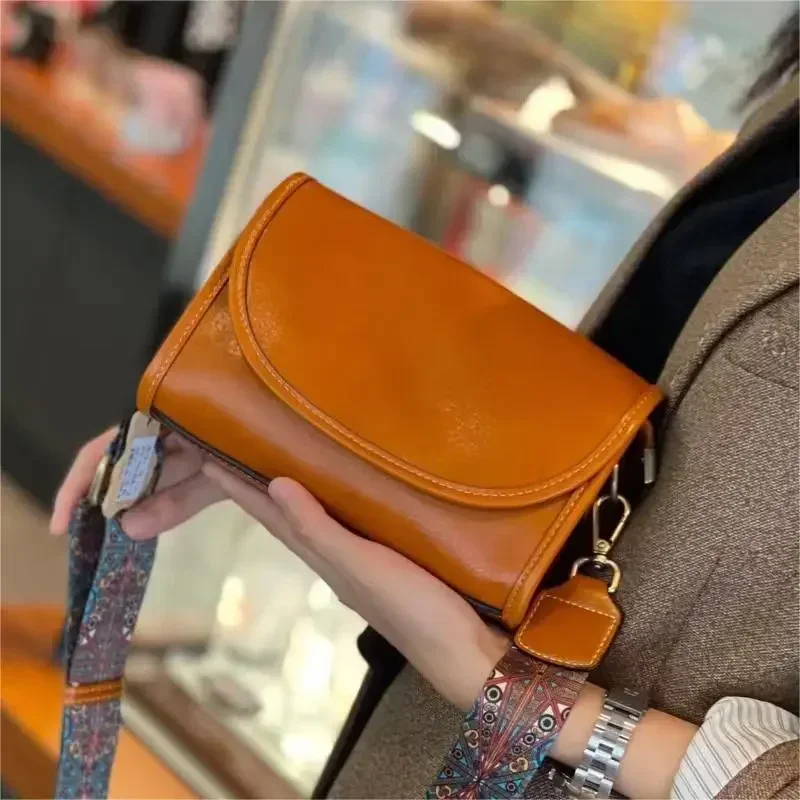 

2024 New Fashion Simple Crossbody Bag Women's Casual Versatile Hijab Wide Shoulder Strap Shoulder Bag Large Capacity Women's Bag