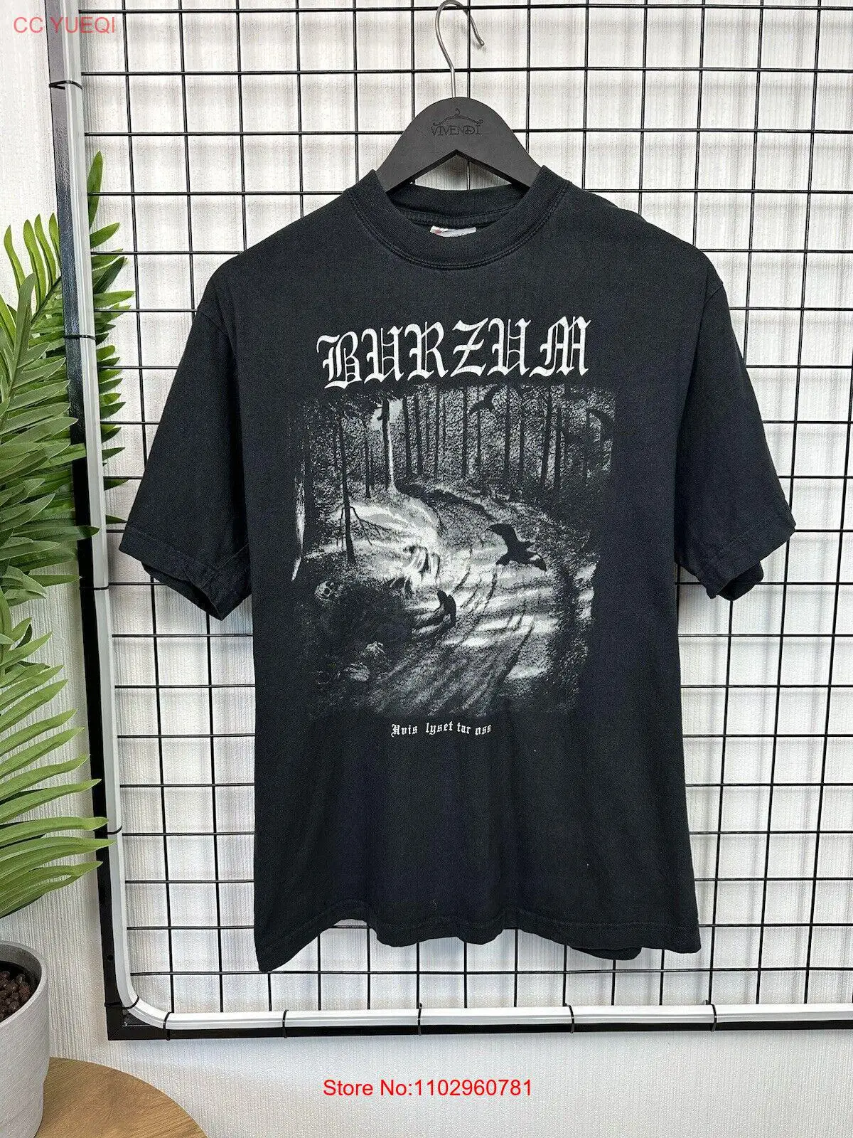 Винтажная редкая мужская футболка 90-х Hvis lyset tar oss L