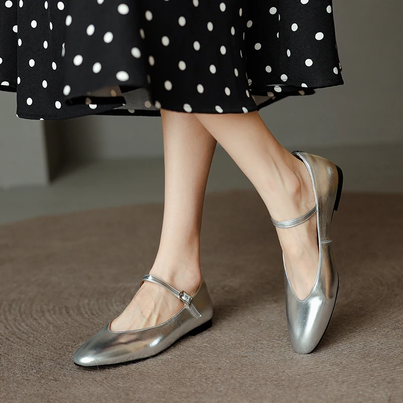 34-40 large size silver women's shoes cow leather low heel thick heel round head sheepskin insole buckle lace women's shoes