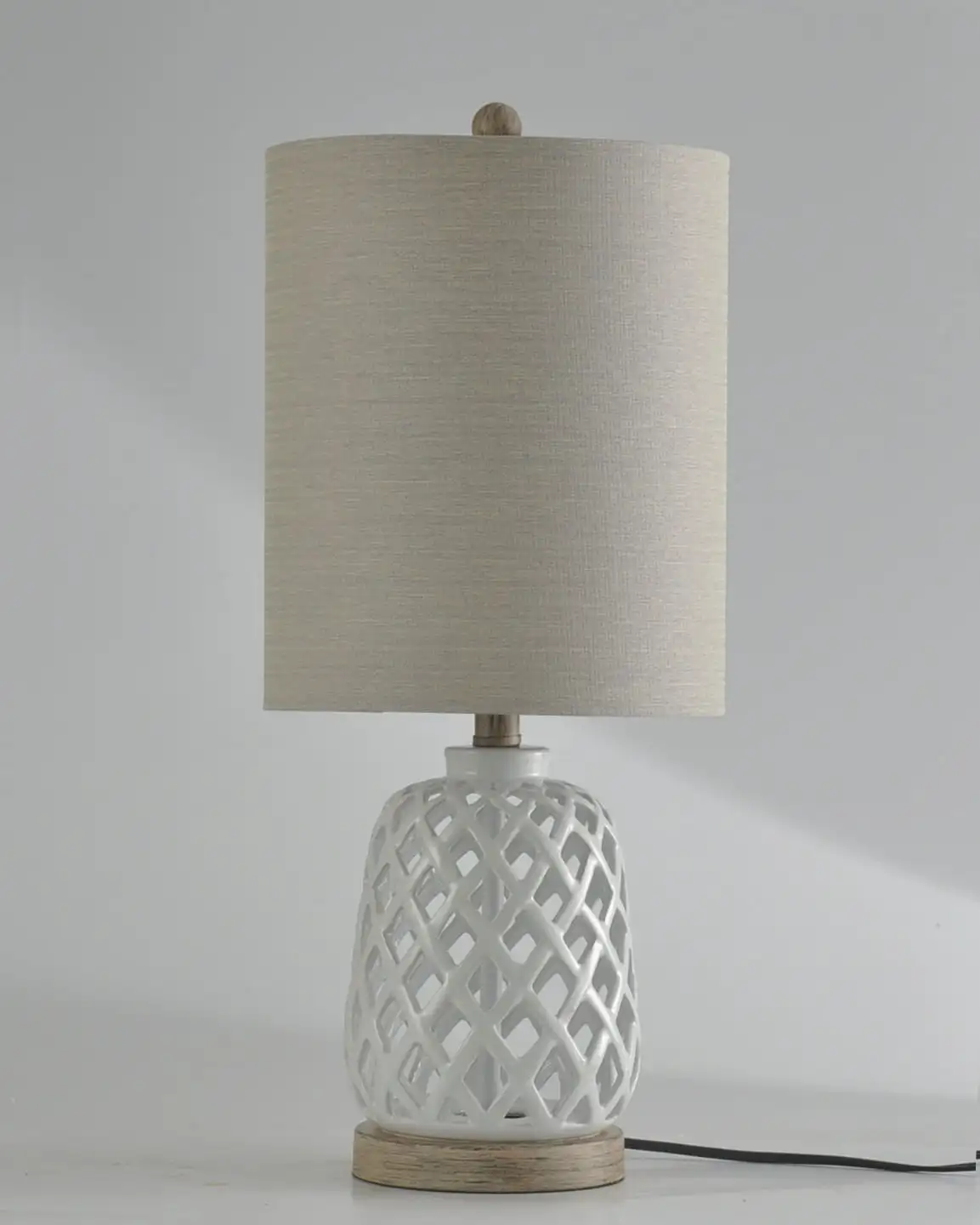 

HMTX 23.3" Ceramic Table Lamp - White Finish - White Hardback Fabric Shade