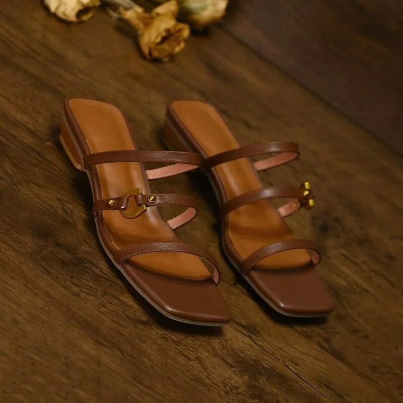 

The New French Niche Retro Sandals and Slippers Women's Summer Outer Wear Temperament Thin Belt Flip Flops