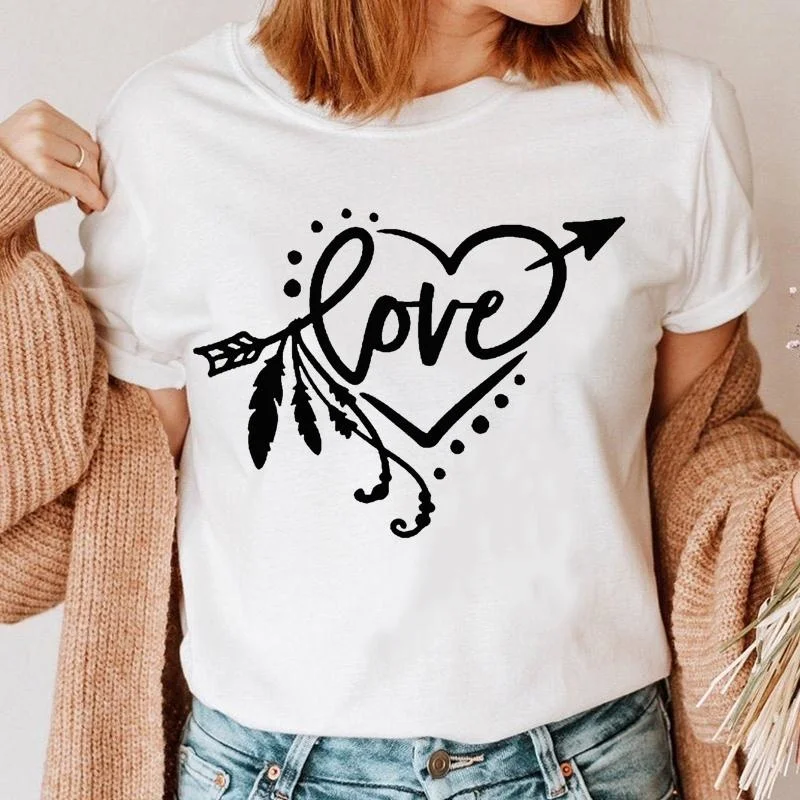 

Женская летняя футболка с коротким рукавом и надписью Love